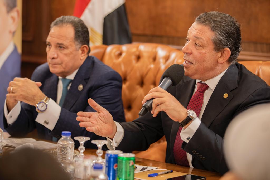 حزب الشعب الجمهوري يستضيف "وفدًا من تنسيقية شباب الأحزاب والسياسيين" لمناقشة البرنامج الانتخابي لمرشح الحزب
