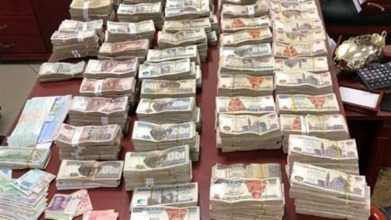 بـ 2 مليون جنيه.. الداخلية تلقي القبض علي 4 أشخاص لحيازتهم مواد مخدرة بقصد الإتجار