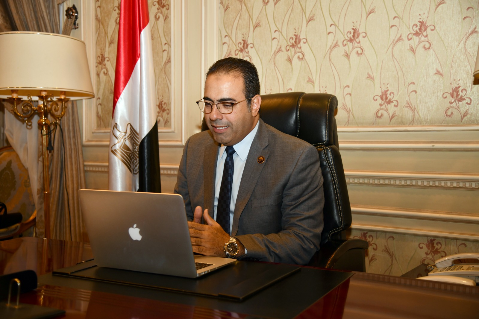 اتحاد المصريين بالخارج : تنسيق مستمر ومتواصل مع الحملة الرسمية للمرشح عبدالفتاح السيسي لتوعية الجاليات بالمشاركة في الانتخابات