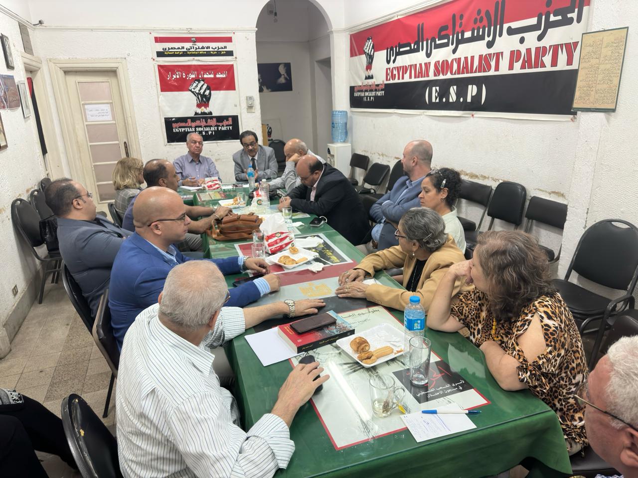 زهران يجتمع بقيادات الاشتراكي والشيوعي المصري