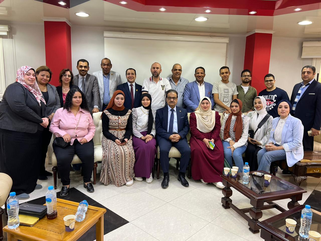 المرشح الرئاسي "فريد زهران" يلتقي بشباب محافظة أسيوط للحوار حول الانتخابات الرئاسية والبرنامج الانتخابي