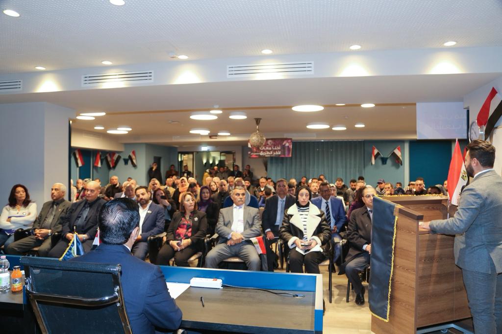 حماة الوطن ينظم مؤتمرا حاشدا بإيطاليا لدعم المرشح الرئاسي عبد الفتاح السيسي