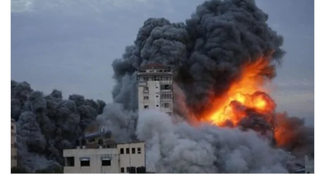 الصحة الفلسطينية: الاحتلال استهدف مجمع الشفاء الطبي في غزة بشكل مباشر