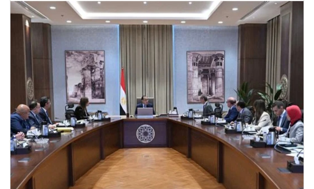 رئيس الوزراء يتابع إجراءات فض التشابكات المالية بين بنك الاستثمار وهيئة البريد