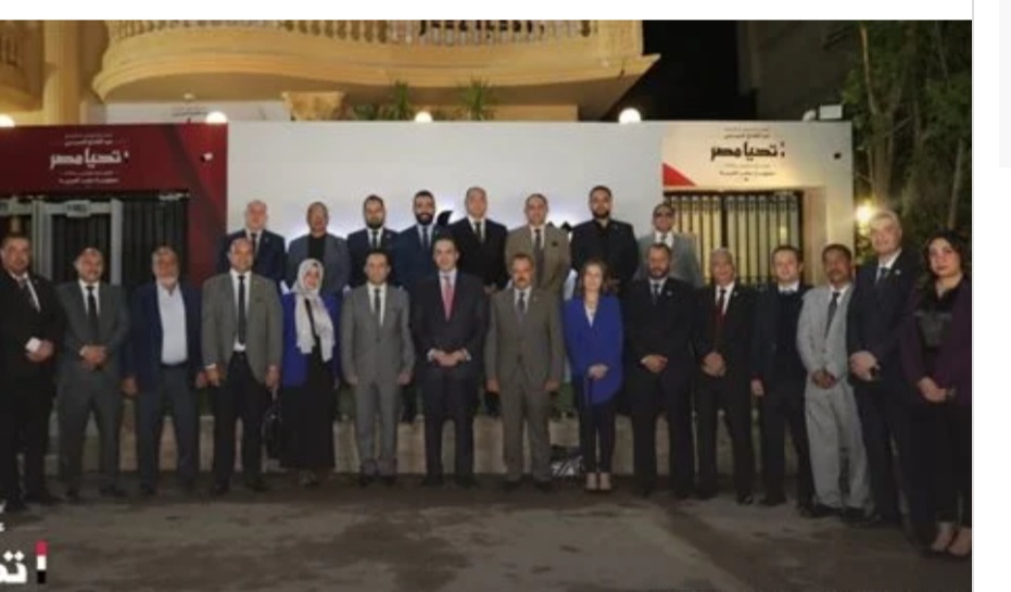 دعم كامل للمرشح.. حملة السيسي الانتخابية تستقبل وفدا من نقابة العاملين بالمرافق