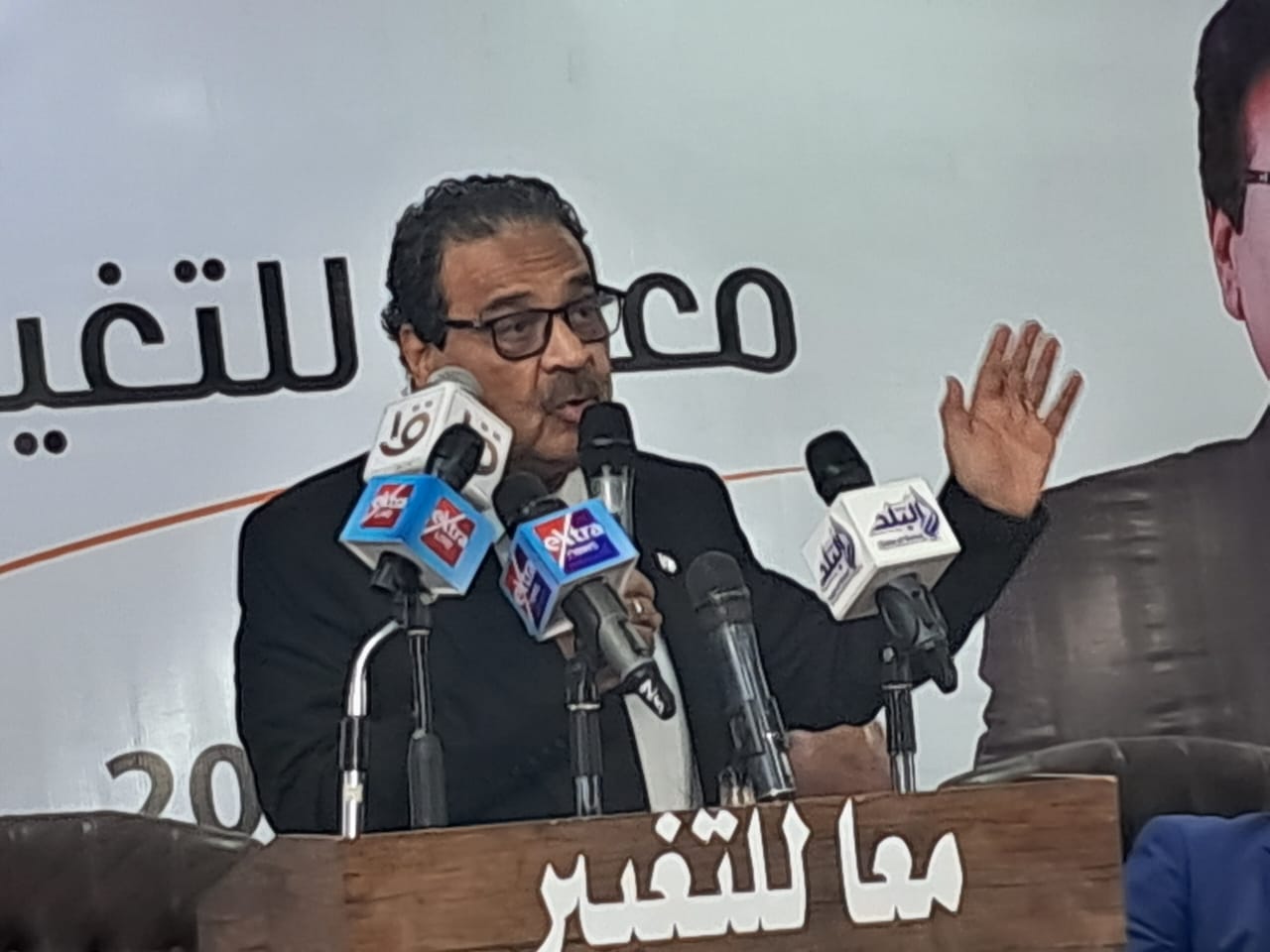 فريد زهران:  الأولويات هي ما يحتاجه الشعب