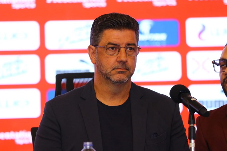 رغم إيقافهما من الزمالك.. فيتوريا يكشف أسباب ضم صبحي و فتوح للمنتخب