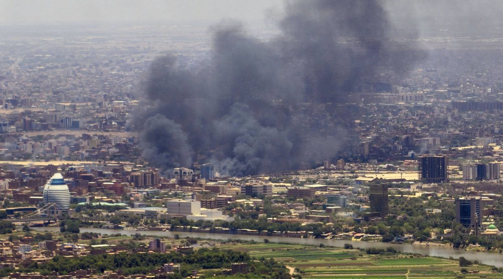 السودان يطالب 15 دبلوماسيًا إماراتيًا بمغادرة البلاد خلال 48 ساعة