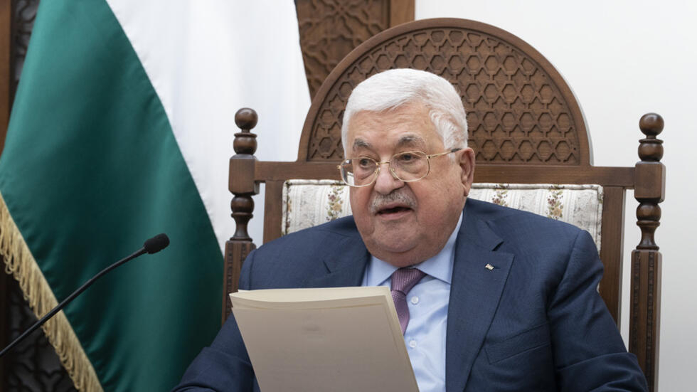 ألمانيا المتوددة لإسرائيل تنشد محاكمة محمود عباس