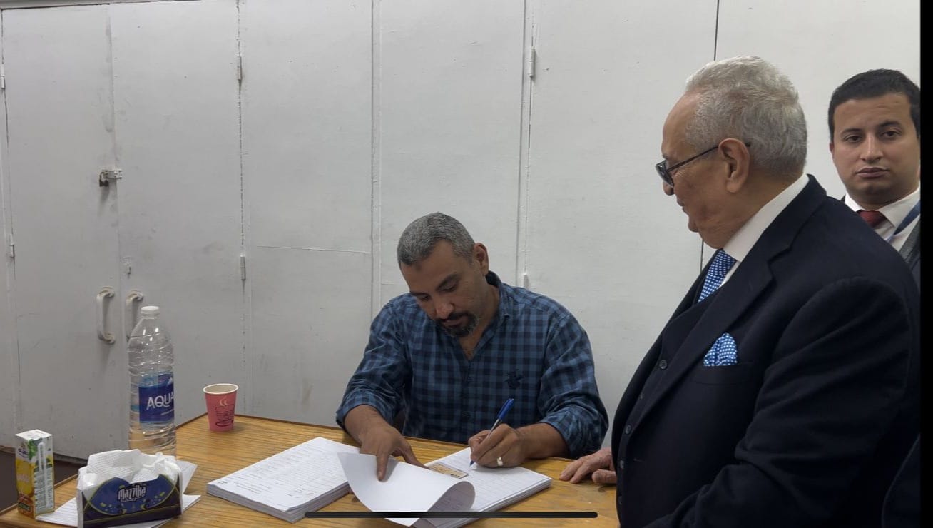 " وكيل الشيوخ " يدلي بصوته في الانتخابات الرئاسية ويؤكد إرادة المصريين هي الصخرة التي ستتحطم عليها كل المؤامرات والتحديات
