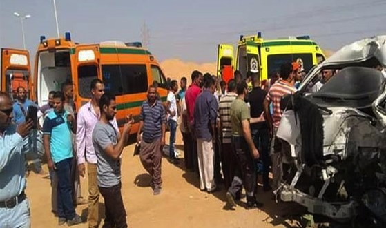 إصابة 6 أشخاص إثر حادث تصادم ميكروباص بعمود إنارة في بني سويف