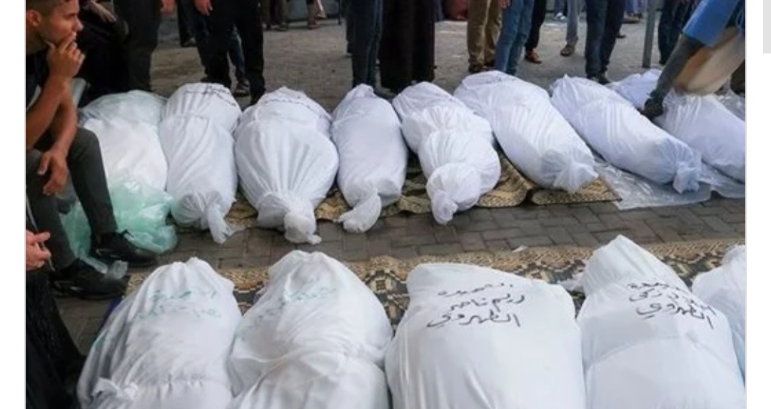 أكثر من 100 شهيد.. الجثث تتكدس بمستشفي كمال عدوان في غزة