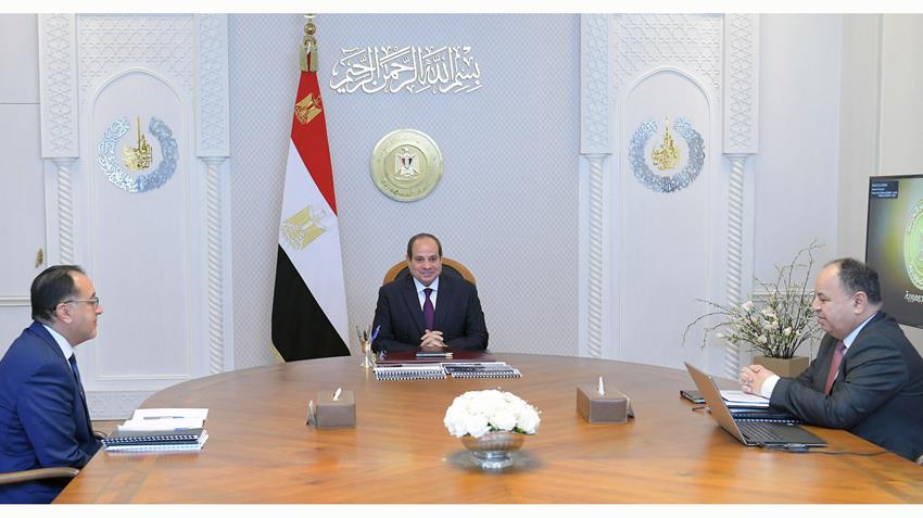 السيسي يشدد على تطوير الأداء ورفع كفاءة تنفيذ المشروعات لتحسين الموازنة وتخفيض العجز