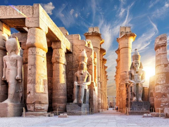 وزير السياحة: ترشيد الطاقة لن يؤثر على تجربة السائحين في مصر