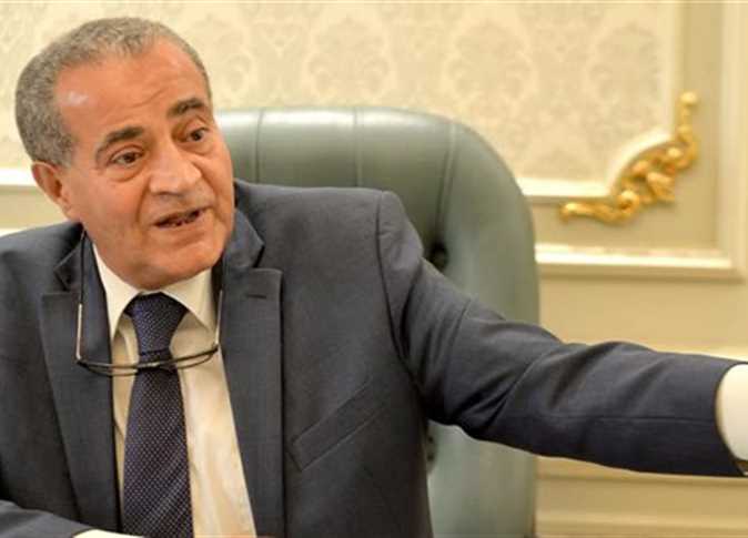 وزير التموين يستعرض إجراءات التعامل مع أزمة السكر