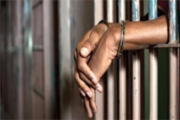 حبس سائق توك توك لإنهاء حياة طفلة بطوبة