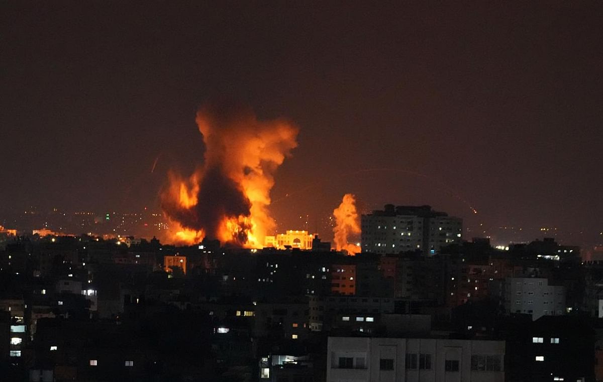 استشهاد 7 فلسطينيين جراء قصف الاحتلال حي النمساوي في خانيونس