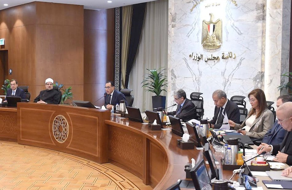 بتوجيهات رئاسية.. تعرف علي 10 قرارات اقتصادية تفرح المصريين في 2024