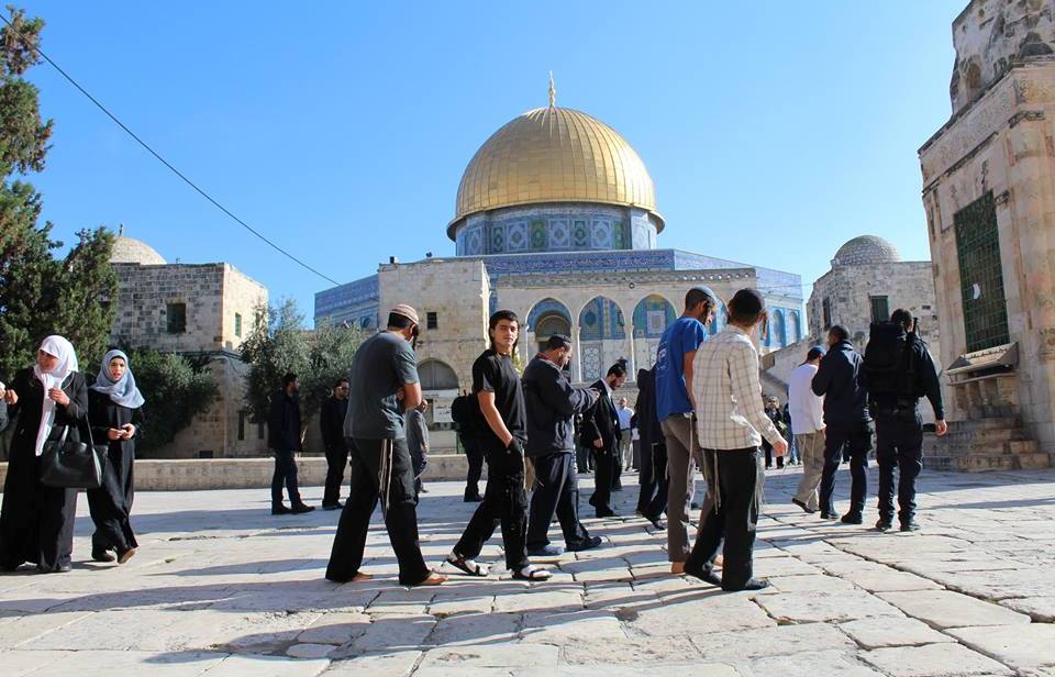 فلسطين: مستوطنون يقتحمون باحات المسجد الأقصى