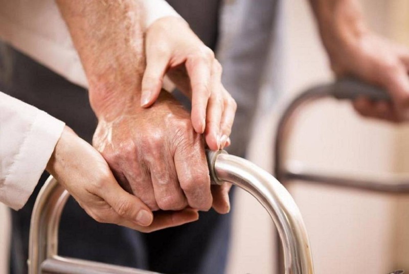 إعفاءات لبعض المسنين من تكاليف الإقامة بمؤسسات الرعاية.. تعرف عليها