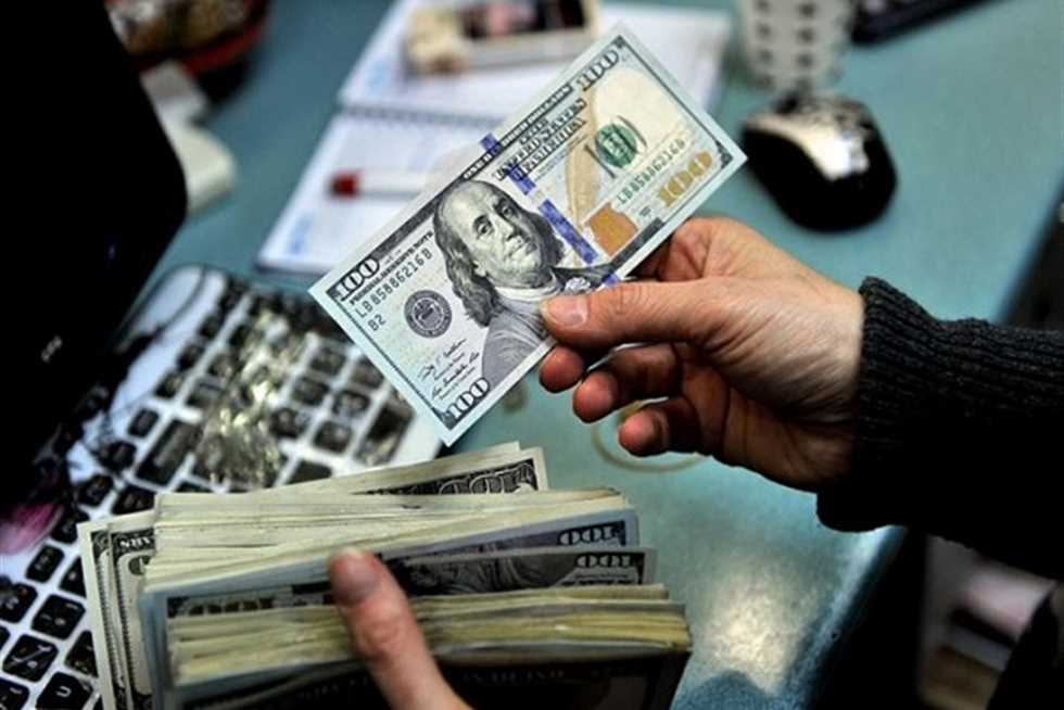 هل انتهت أزمة الدولار فى مصر؟.. خبير اقتصادي يجيب "فيديو"