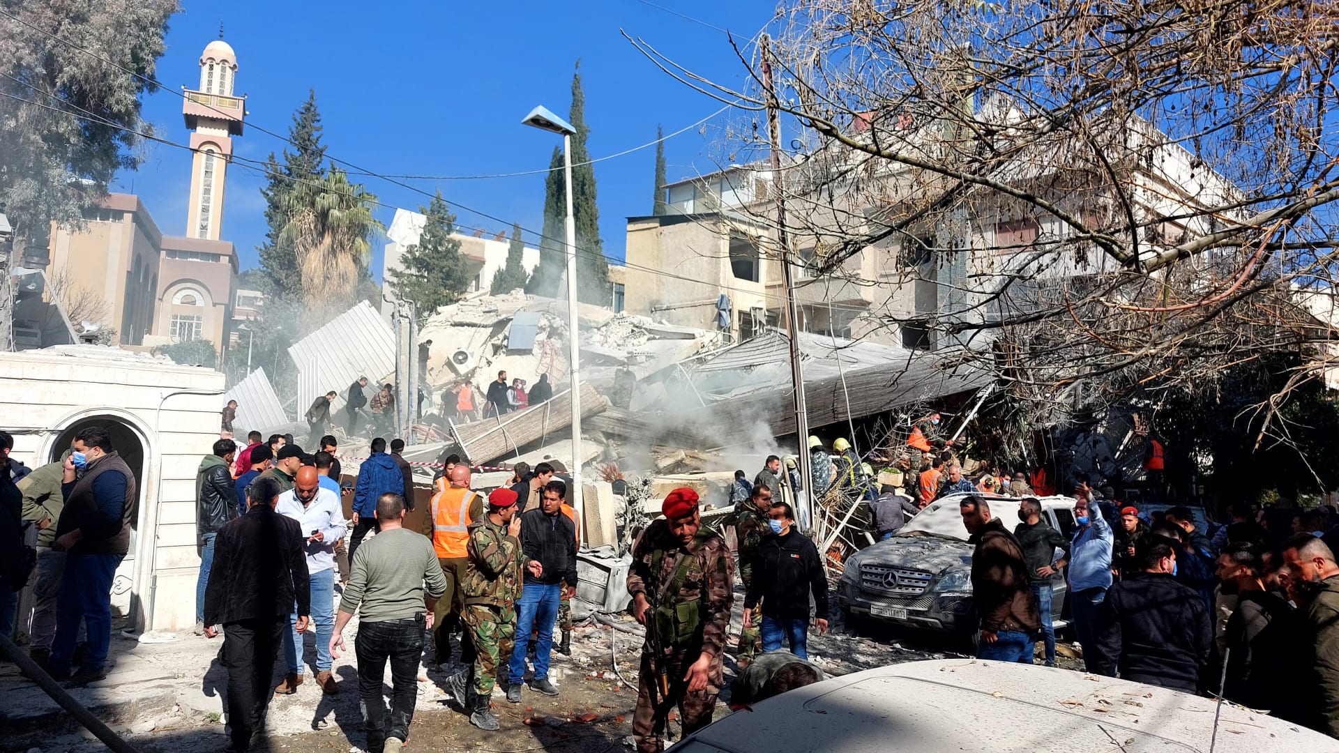إسرائيل تضرب جنوب دمشق.. ومقتل مستشار بالحرس الثوري