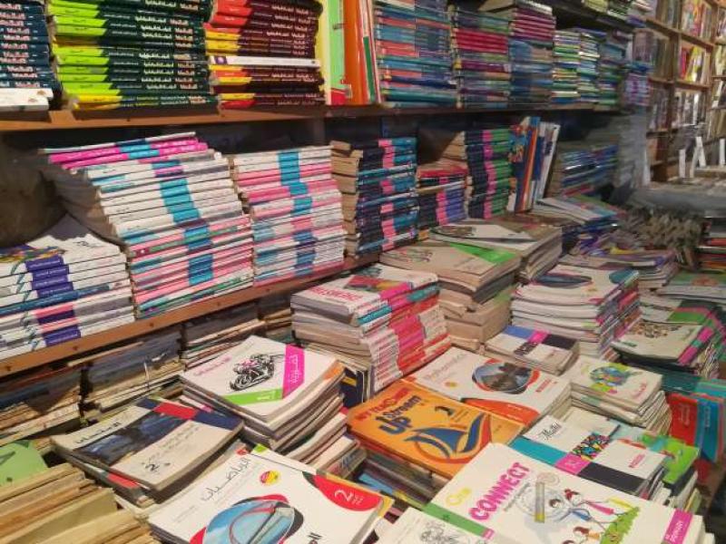قرارات عاجلة من التعليم بعد شكاوى الأهالي من ارتفاع أسعار الكتب الخارجية