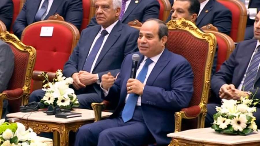 الرئيس السيسي: مصر بذلت جهودا كبيرة لتوصيل الغاز الطبيعي لـ15 مليون وحدة