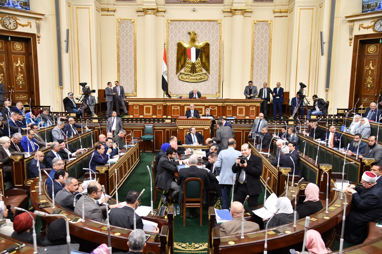 النواب يوافق على مشروع قانون تنظيم شئون أعضاء المهن الطبية العاملين بالصحة