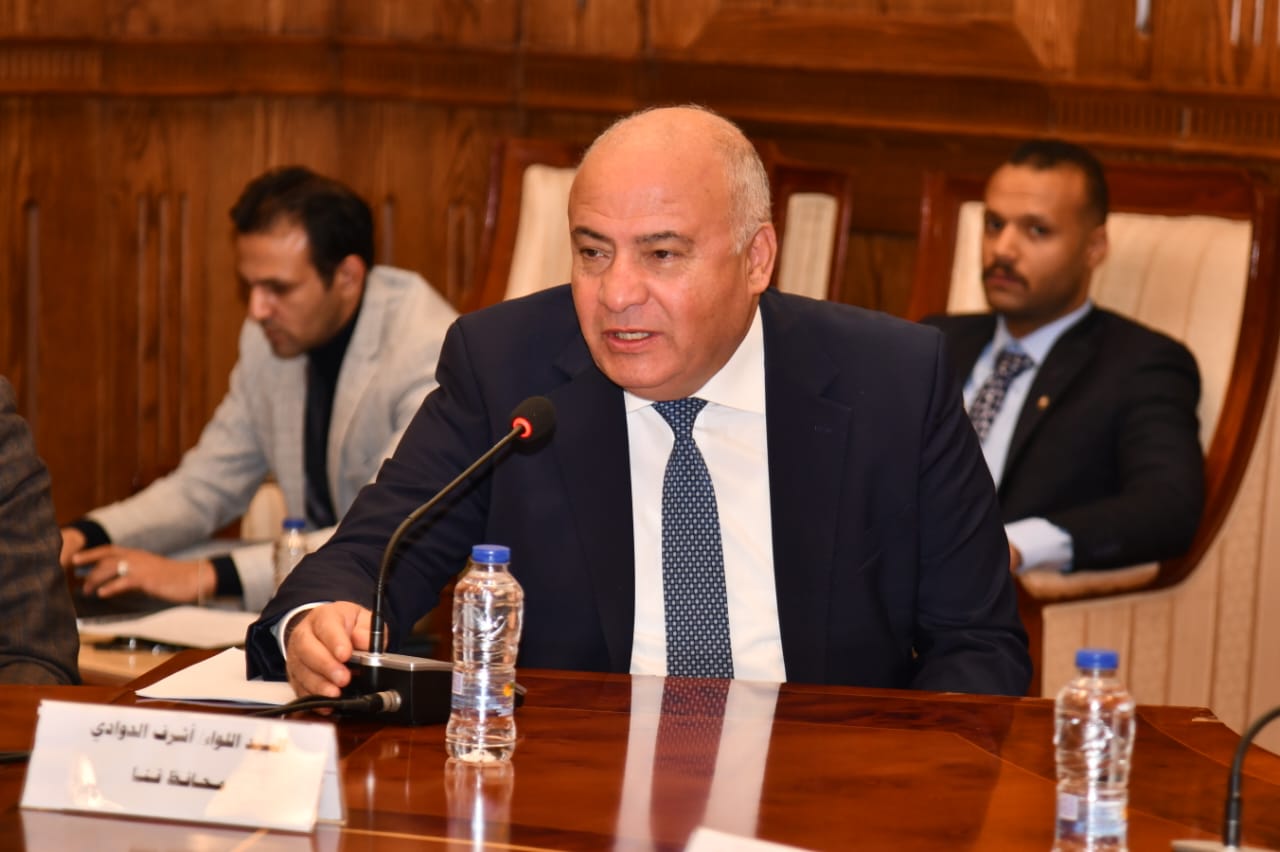 ورثنا ورث طيب من عادل لبيب..محافظ قنا نسير وفق خطة استراتيجية وطنيه في ملفات الصحه القمامه والبيئة