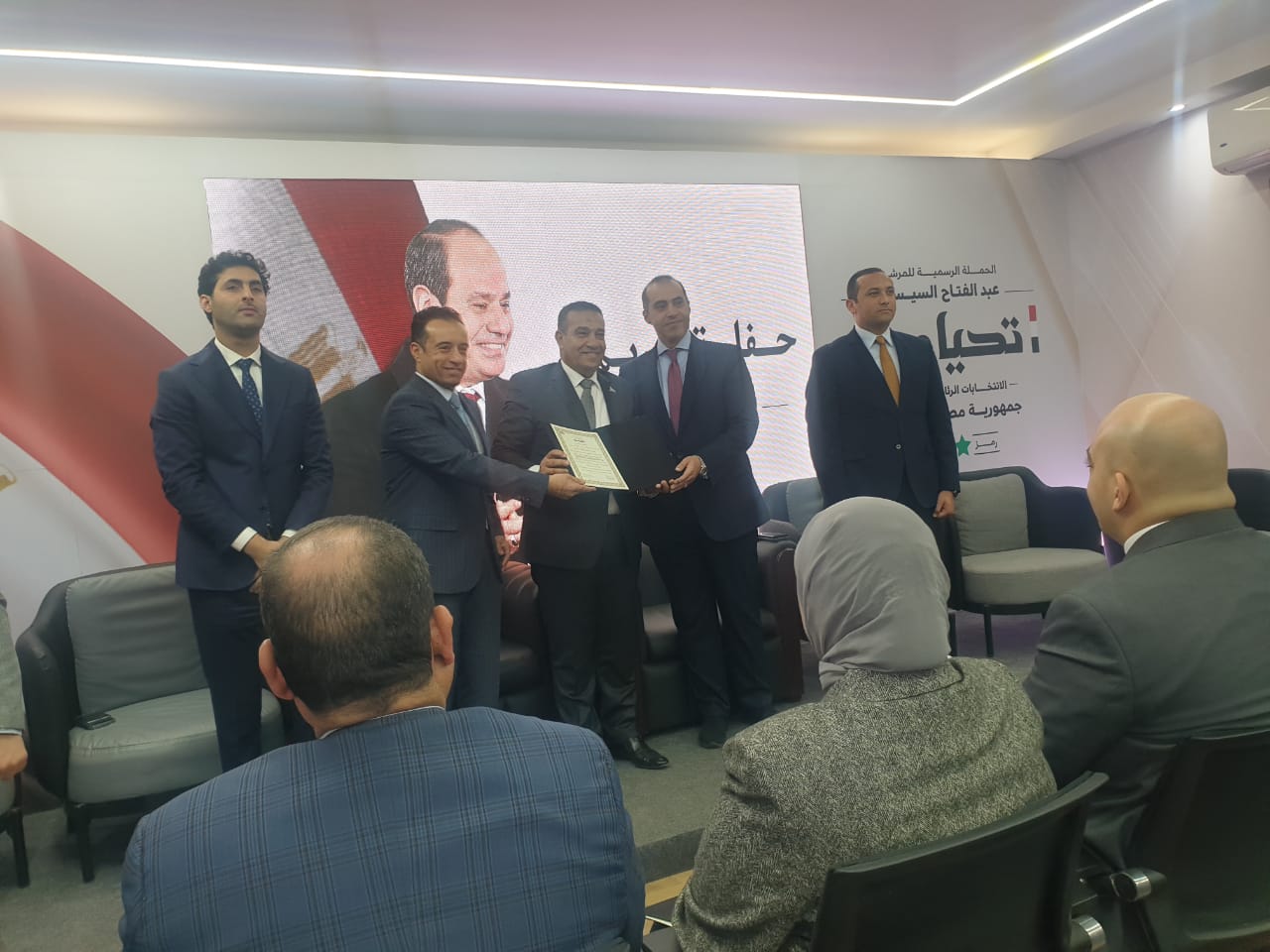 الحملة الرسمية ل"السيسى" تكرم النائب حماد موسى