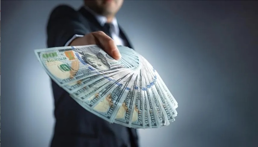 تغريم رجل «لا يستحم» 16500 دولار.. والمحكمة تنصف زوجته