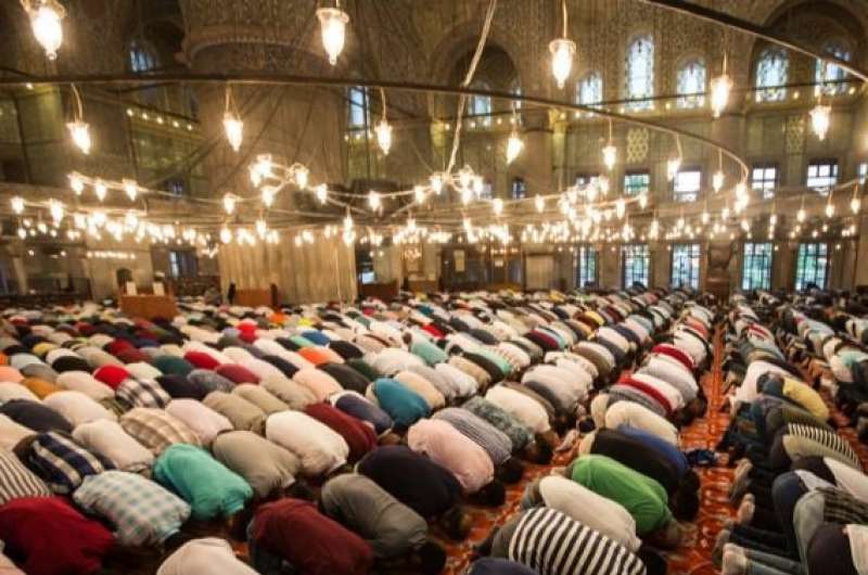 والله بعودة.. الليلة أول صلاة تراويح في شهر رمضان 2024