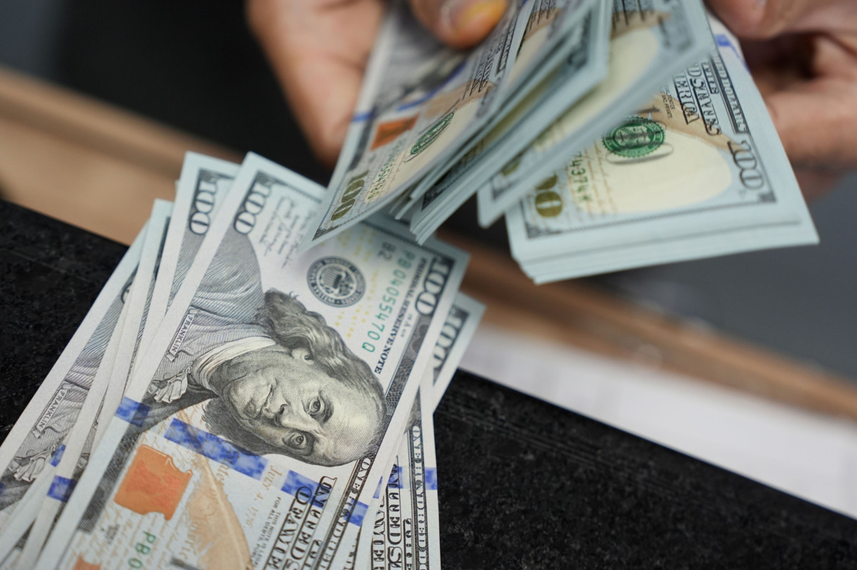 سعر الدولار أمام الجنيه المصري في تعاملات اليوم الجمعة 15-3-2024