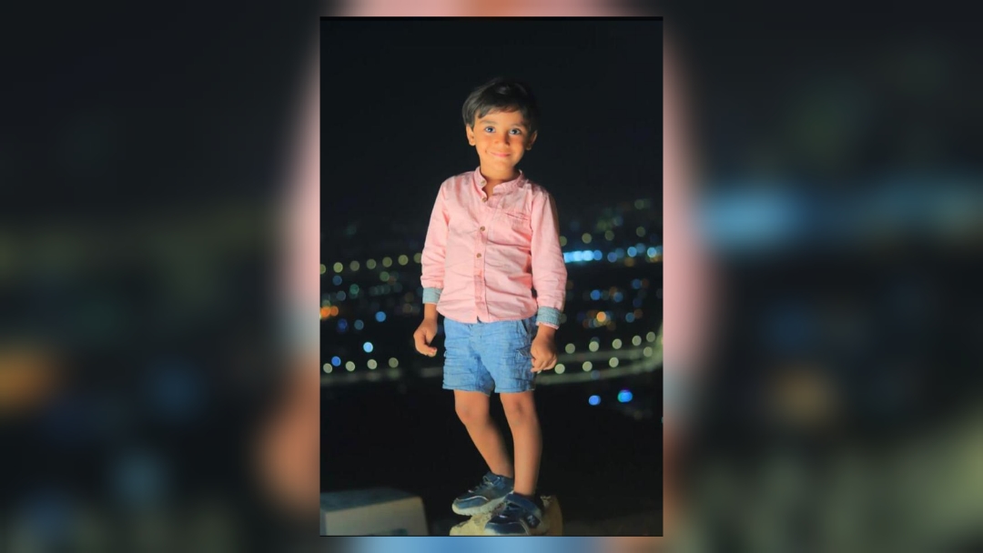 الجدة "حنان" لـ "يونس": "أحبك من كل أعماق قلبي.. بارك الله في عمرك"