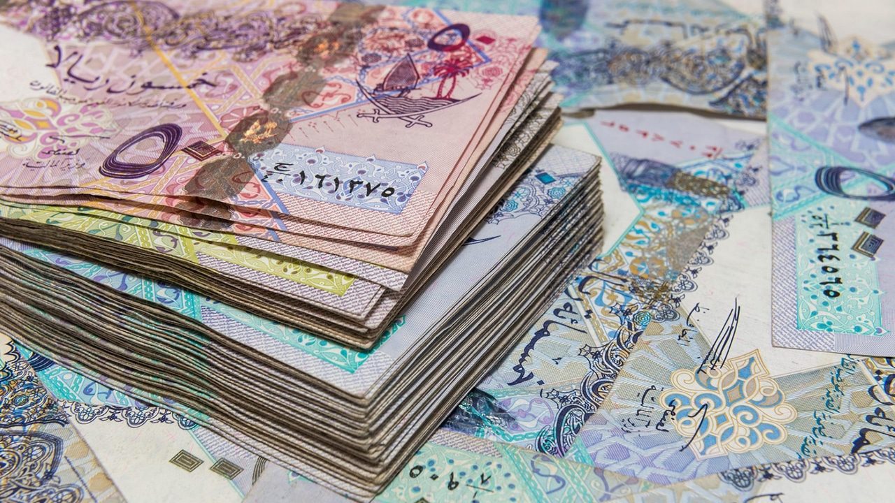 سعر الريال القطري أمام الجنيه المصري في تعاملات اليوم الثلاثاء 5-3-2024