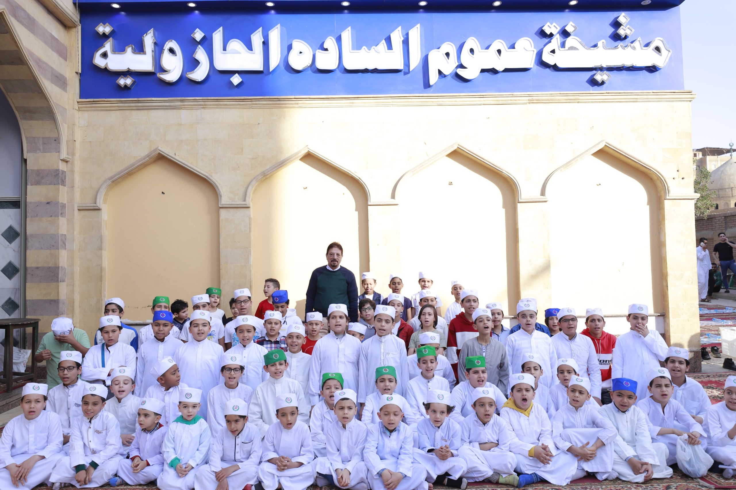 "كرمت حفظة القرآن الكريم وذوي الهمم"...."الطريقة الجازولية" تحتفل بليلة القدر علي طريقتها الخاصة