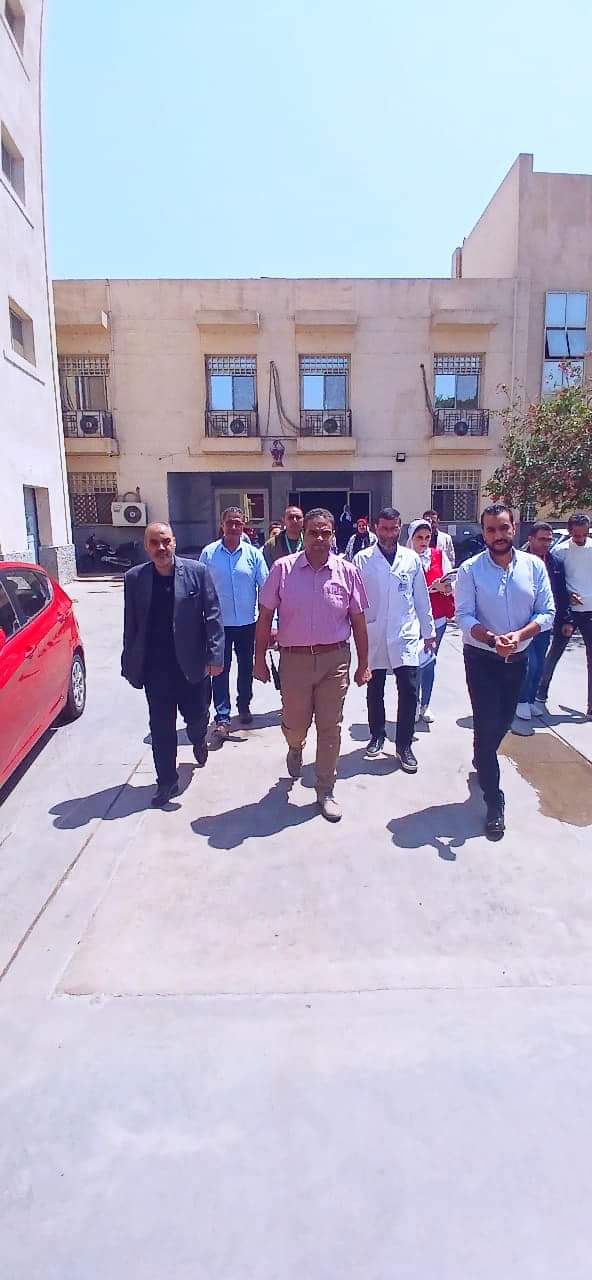 رئيس مجلس إدارة المؤسسة العلاجية في زيارة ميدانية للمستشفيات بالقاهرة