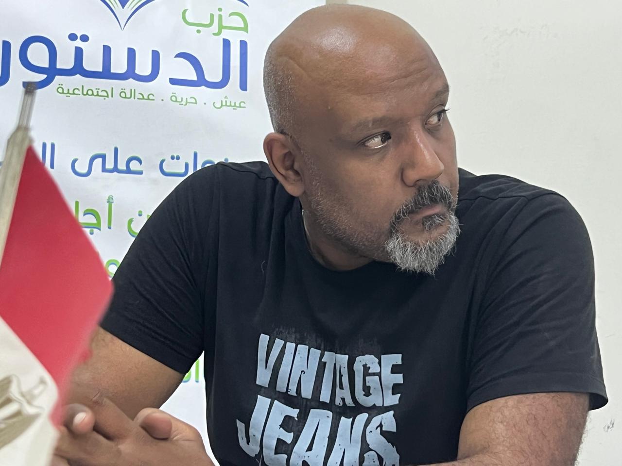 احمد تيجاني يكتب ..عن حزب الدستور وشرعية لجنة الأحزاب