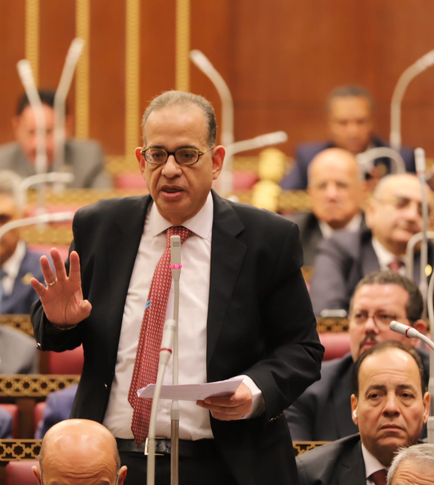 نسب انجاز اللجان وجهود ضم الاقتصاد غير الرسمي..رئيس برلمانية الوفد : الايرادات الضريبية تخطت 2 تريليون جنية ونطالب بآلية مستدامة لحل النزعات الضريبيه