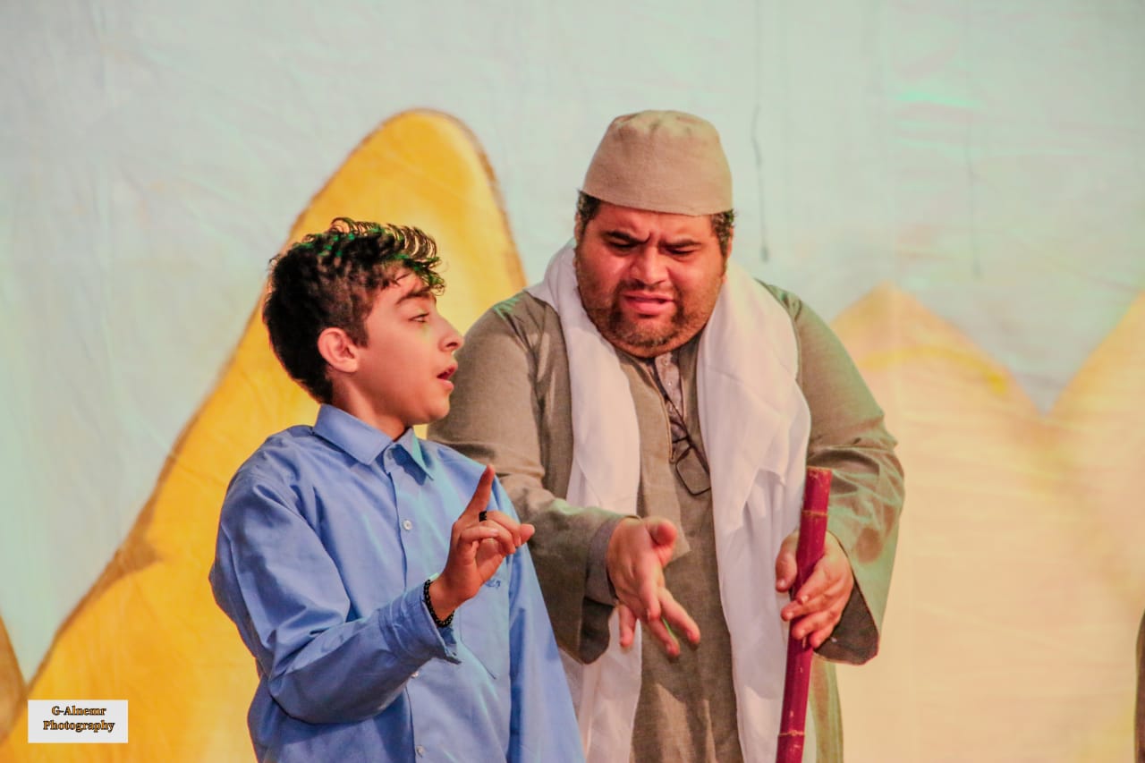 الطفل يوسف وليد يتألق في مسرحية "عفركوش" بالبيت الفني للمسرح