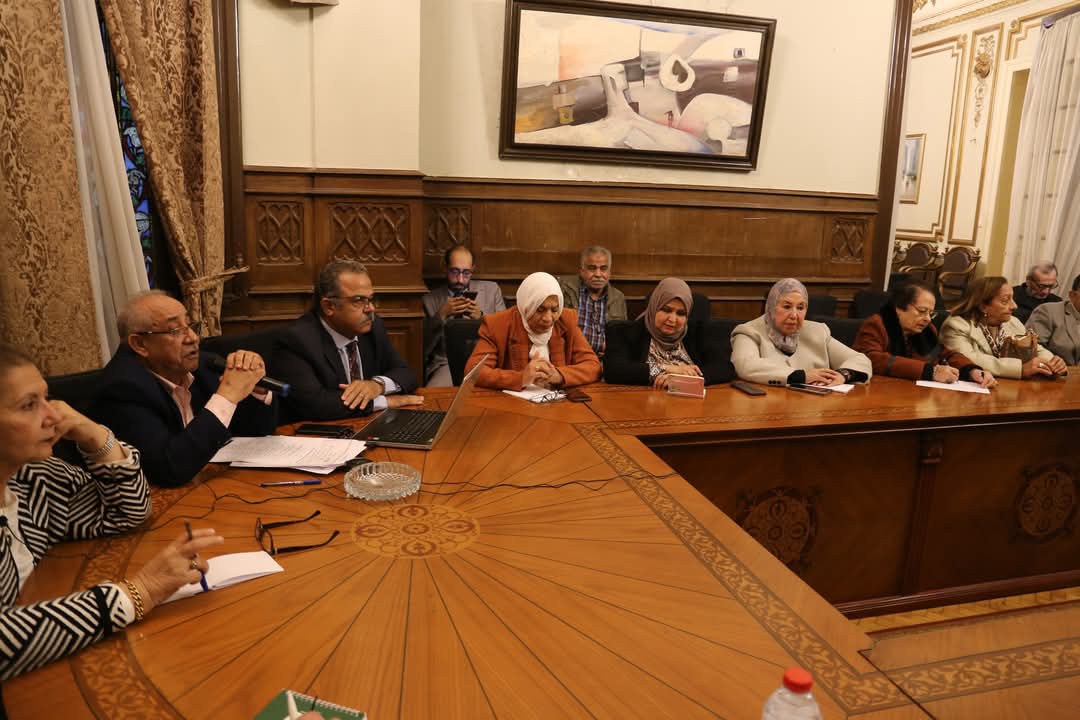 العسقلاني: الاستقرار السياسي مفتاح لتحسين الاقتصاد.. وغياب الرقابة التشريعية يعوق المنافسة
