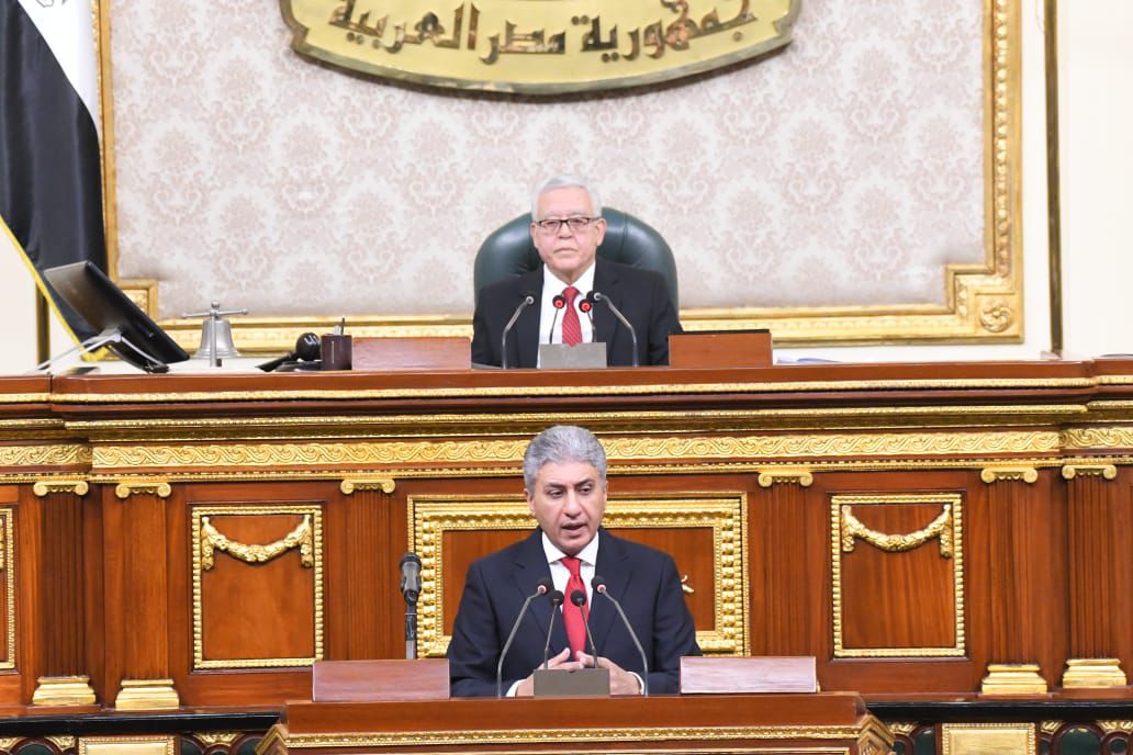 وزير السياحة والآثار يستعرض امام النواب استراتيجيات الوزارة لتعزيز والنهوض بقطاعي السياحة والآثار