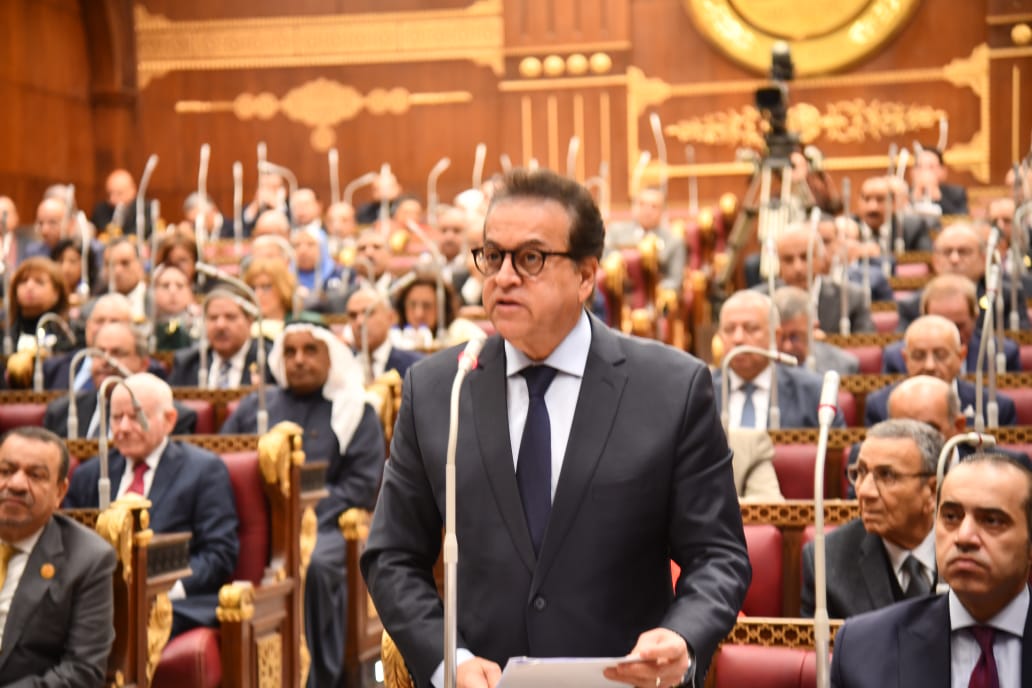 وزير الصحة عن قانون المسئولية الطبية: حصن أمان للجميع