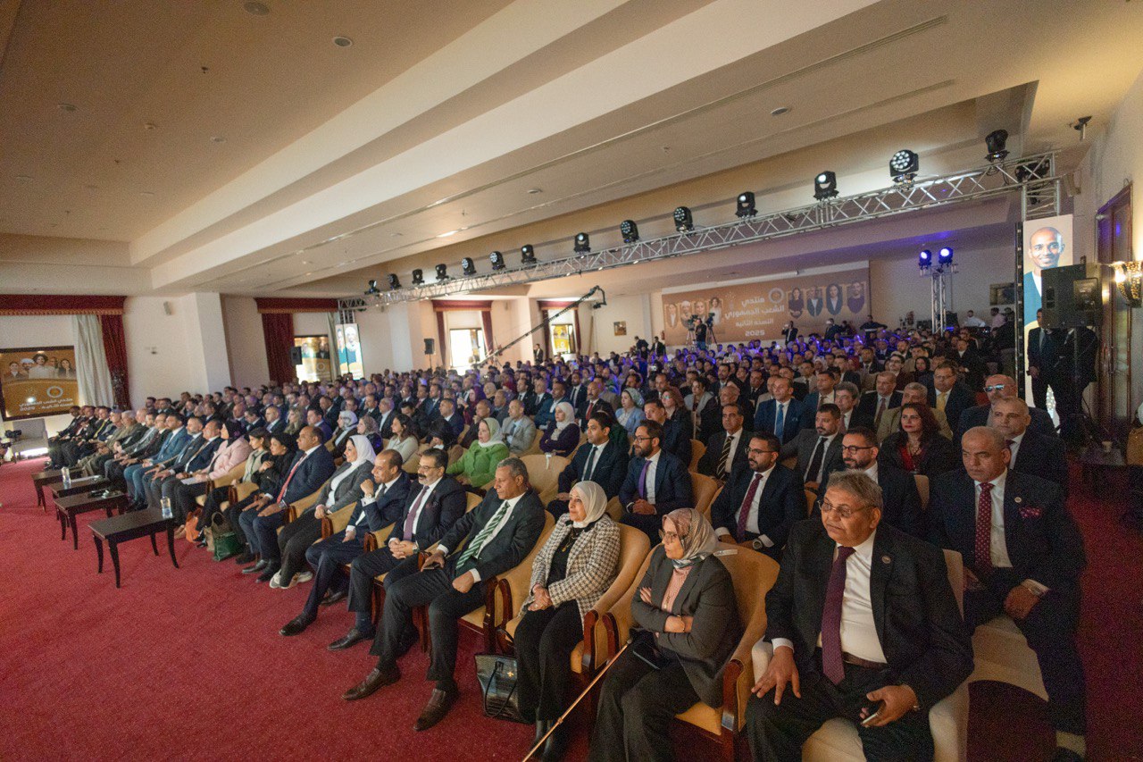 بحضور مساعد وزير البيئة وممثل عن جهاز تنمية المشروعات المتوسطة والصغيرة ومتناهية الصغر.. "منتدى الشعب الجمهوري" يختتم فعاليات النسخة الثانية