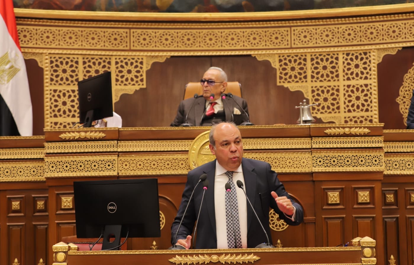 وزير الطيران يكشف أمام مجلس الشيوخ مستجدات دخول القطاع الخاص في إدارة المطارات