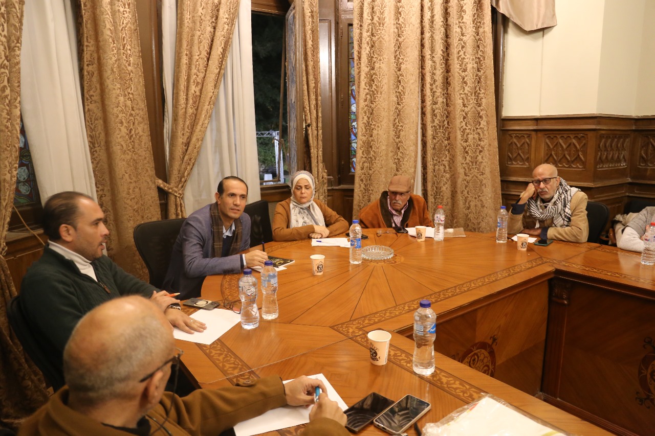 حزب المحافظين ينظم مائدة مستديرة حول "قوانين العمل بين النظرية والتطبيق" ويؤكد ضرورة حماية حقوق العمال