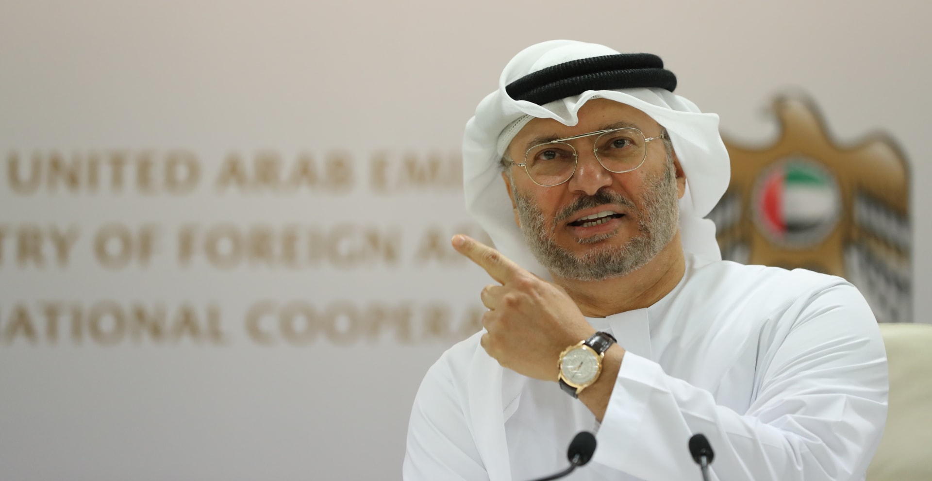 المستشار الرئاسي الإماراتي يوضح سياسة "ما بعد الحرب" للدول العربية في غزة عبر 3 نقاط