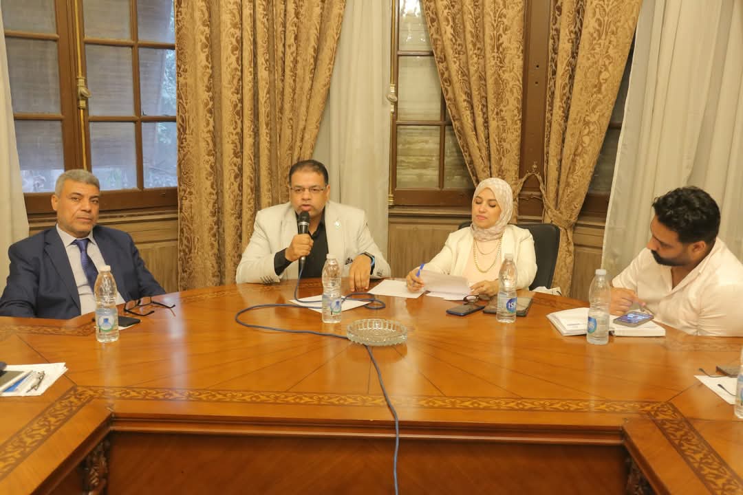 حزب المحافظين يناقش تحديات الصحة النفسية للمرأة ومنخصص يقدم حلولًا للتوازن في ندوة متخصصة
