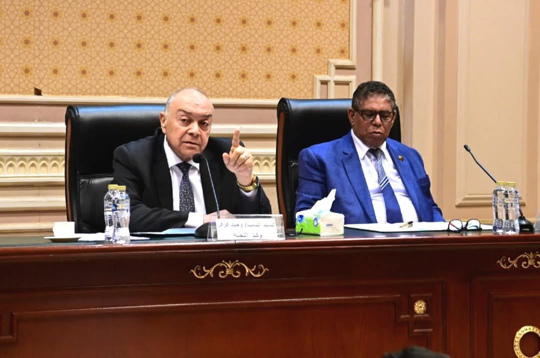 نقل النواب توصي بتشكيل لجنة لتفقد طريق مطروح السلوم الدولي.. وقرقر يطالب بالتنسيق بين الوزارات للحفاظ علي أموال الدولة